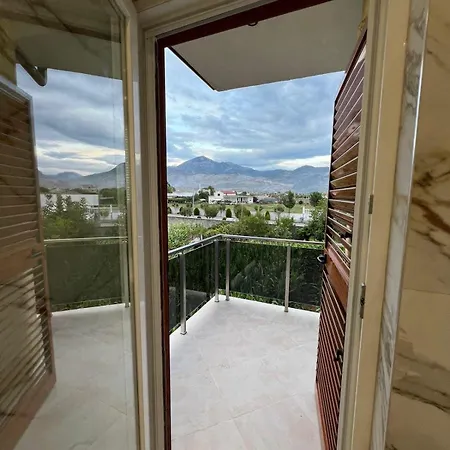 Guest house S M *