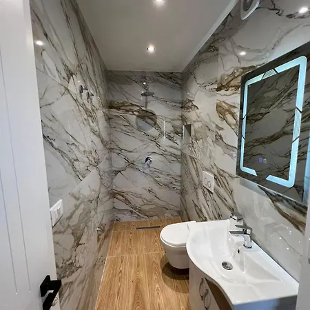 Sm Shkoder Penzion 3*