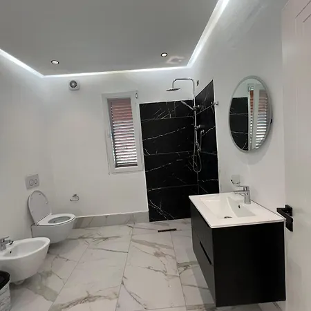 S M Guest house *