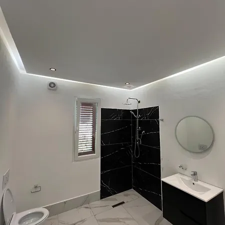 Guest house S M